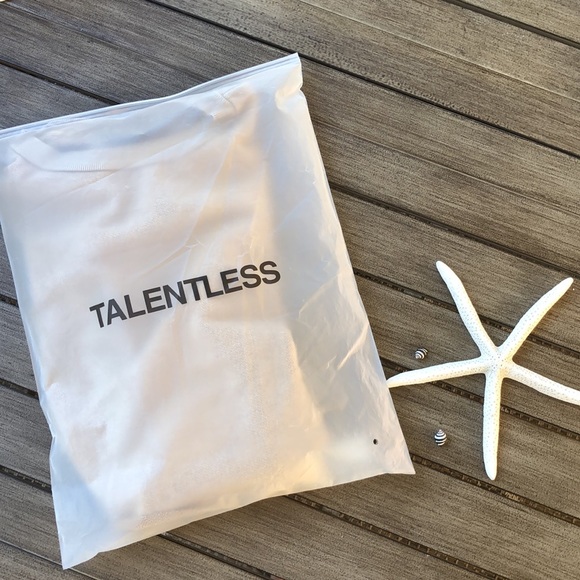 🌴🔆TALENTLESS- CROPPED FRENCH CREW SWEATSHIRT - Picture 15 of 16